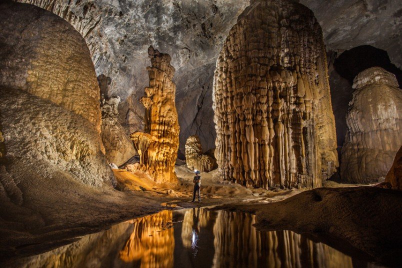 Giant stalactites 